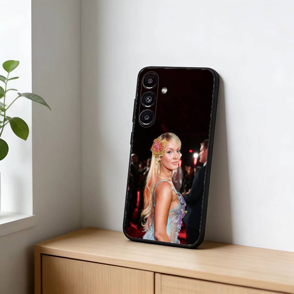 Şarkıcı Zara Larsson Midnight  - Phone Cases Zara incelemesi ve fiyatı
